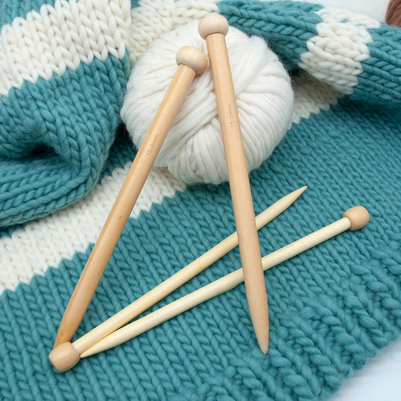 

2 pcs Set Bamboo Knitting Needles Iceland Thick Crochet Hooks Wooden Neelde Hook Pins for DIY Scarf Sweater Blanket Weaving