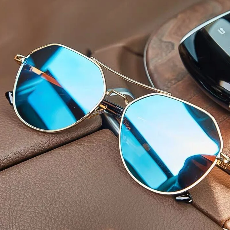 

YJ8024 2021 Classic Sunglasses Polarized Men Driving Glasses Black Pilot Sun Glasses Brand Male Retro Sunglasses For Men/Women