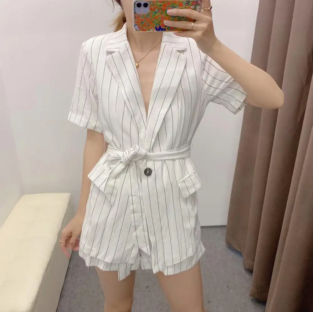 Женский костюм из 2 предметов белая рубашка в полоску с коротким рукавом и шорты