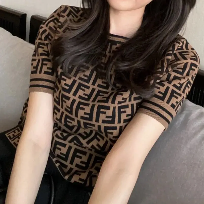 

2021 summer new sweater short sleeve women slim Joker thin bottoming shirt jacket women