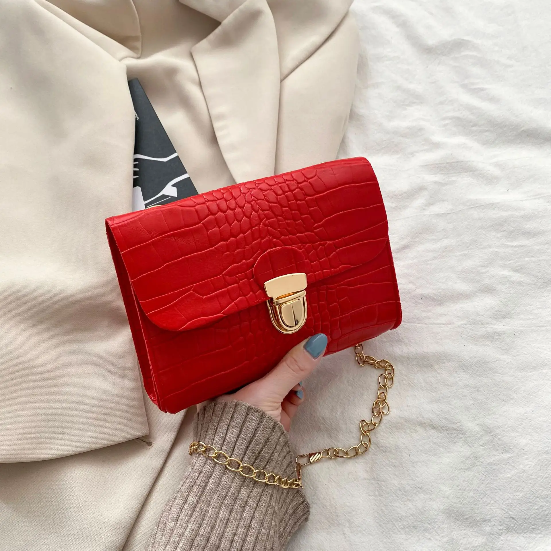 

Crocodile Pattern Small PU Leather Crossbody Bag for Women Elegant Chain Shoulder Handbags Female Travel Women's Hand Bags A140