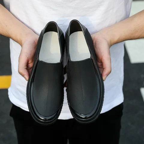 Водонепроницаемые ботинки для мужчин, резиновые ботинки без шнуровки, новинка 2021, мужские ПВХ резиновые ботинки для дождя, пластиковые кроссовки