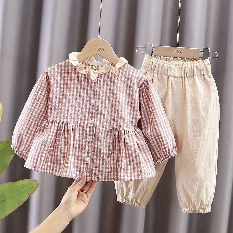 

Новая весенне-осенняя одежда для девочек, костюмы для детей среднего и маленького возраста, корейский симпатичный клетчатый повседневный к...