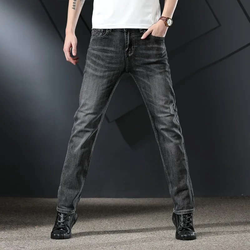 

Men's Fitted Straight High Quality Cotton Denim Jeans 2021 Spring Brand Classic Emblem Embroidery Fashion Casual Black Gray Jean