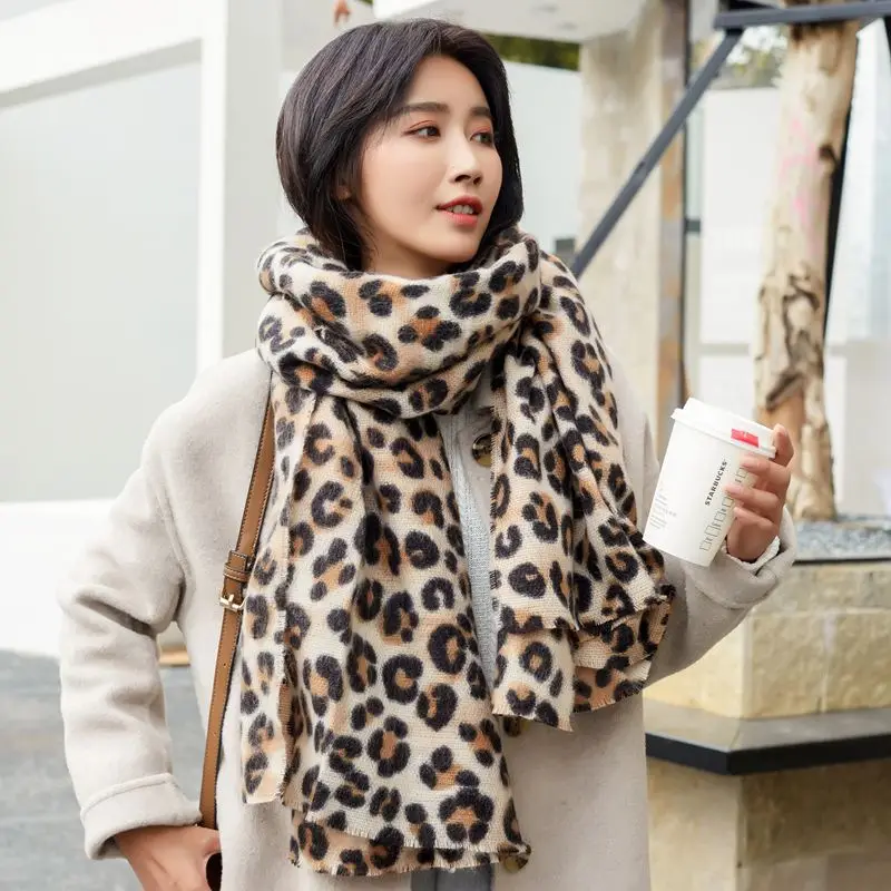 Light Leopard 200*90 см большие шарфы для женщин из искусственного кашемира Wnter пончо модный Леопардовый шарф Женская шаль Женский палантин леопардовая Пашмина - Цвет: Light Leopard
