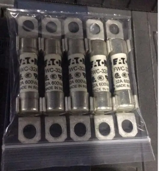

FWC-6A FWC-10A FWC-16A FWC-20A FWC-25A FWC-32A 600V DC600V 6A 10A 16A 20A 25A 32A Automobile Fuse