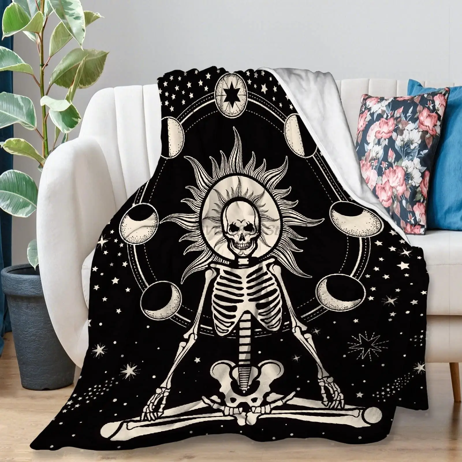 

Yaoola Skull Skeleton Flannel Blanket, All Season Soft Cozy Plush Bed Throw fit Bedroom Living Room Sofa Couch Bedding Office Ci