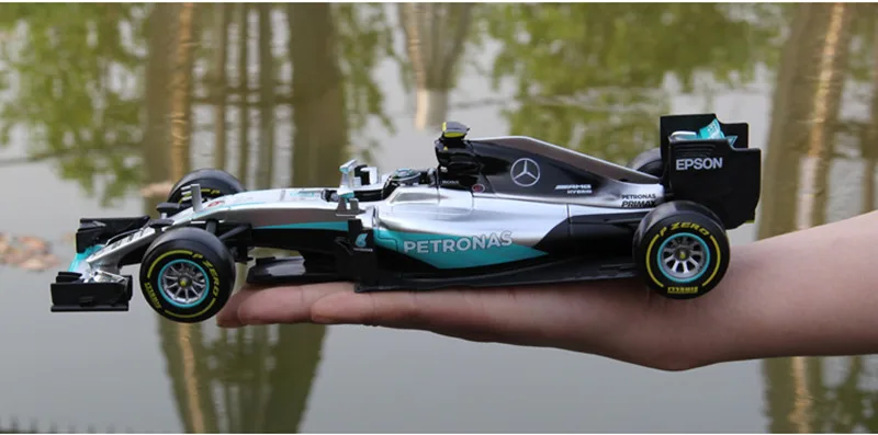 Бураго 1:18 красный BULL-RB13 сплав F1 модель автомобиля литье под давлением модель автомобиля моделирование автомобиля украшение коллекция Подарочная игрушка