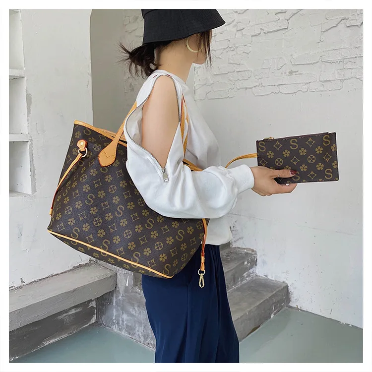 

Women's bag 2020 new fashion European and American fashion handbag wide shoulder strap old flower one-shoulder mother Tote bag