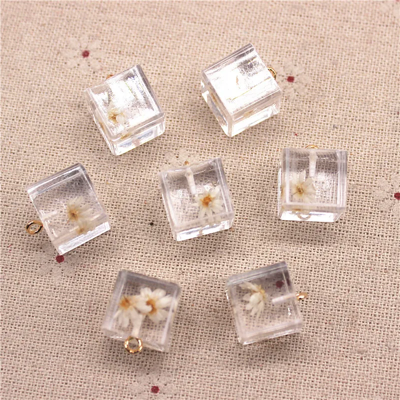 10pcs Resin Transparent Cube Inside Dried Flowers DIY Jewelry Pendant/Earrings Home Decoration Accessories,14mm