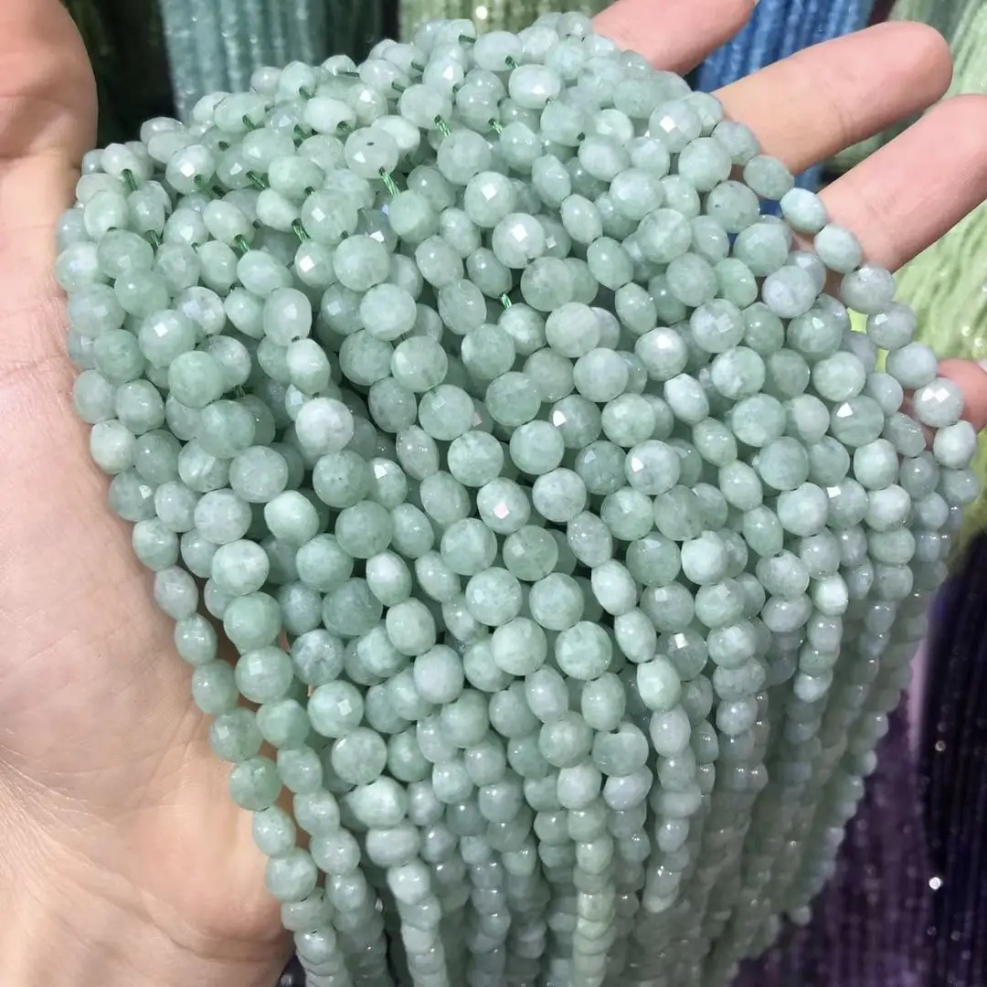 Натуральный камень бирманский нефрит бисером сплющенной Формы Граненый