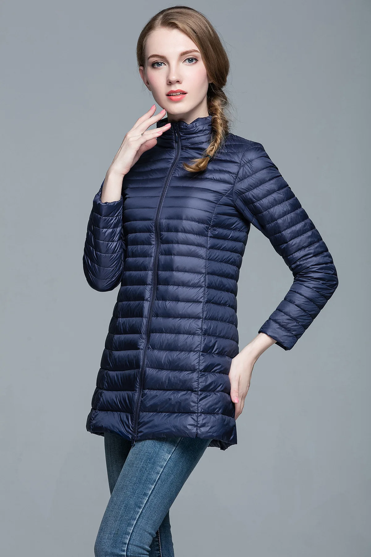 Новинка Зима 2019 женский пуховик средней длины с воротником-стойкой Легкий