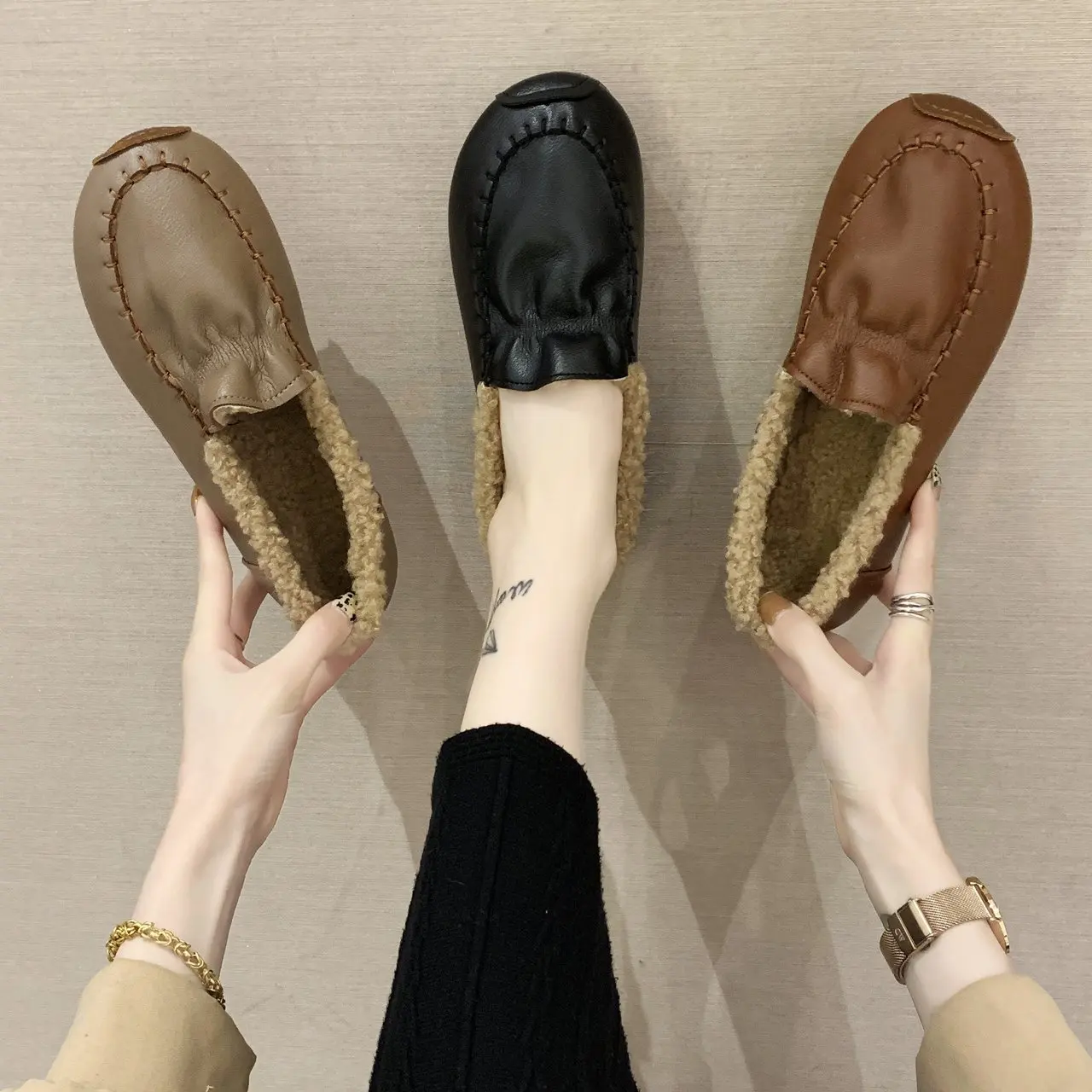 

Doudou shoes women's winter plus cashmere autumn new one-pedal cotton scoop shoes pregnant women plush shoes wild personality