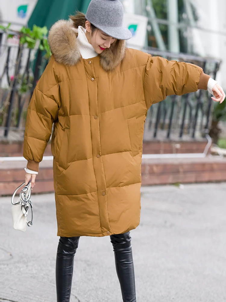 Женский пуховик на утином пуху куртка большого размера с натуральным мехом енота