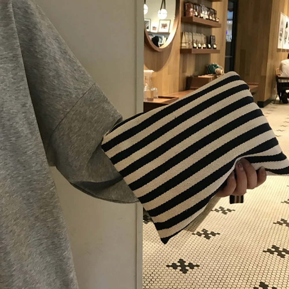 

Полосатая косметичка с подвеской и кисточкой, женская косметичка, уличная дорожная портативная Сумочка, органайзер для туалетных принадле...