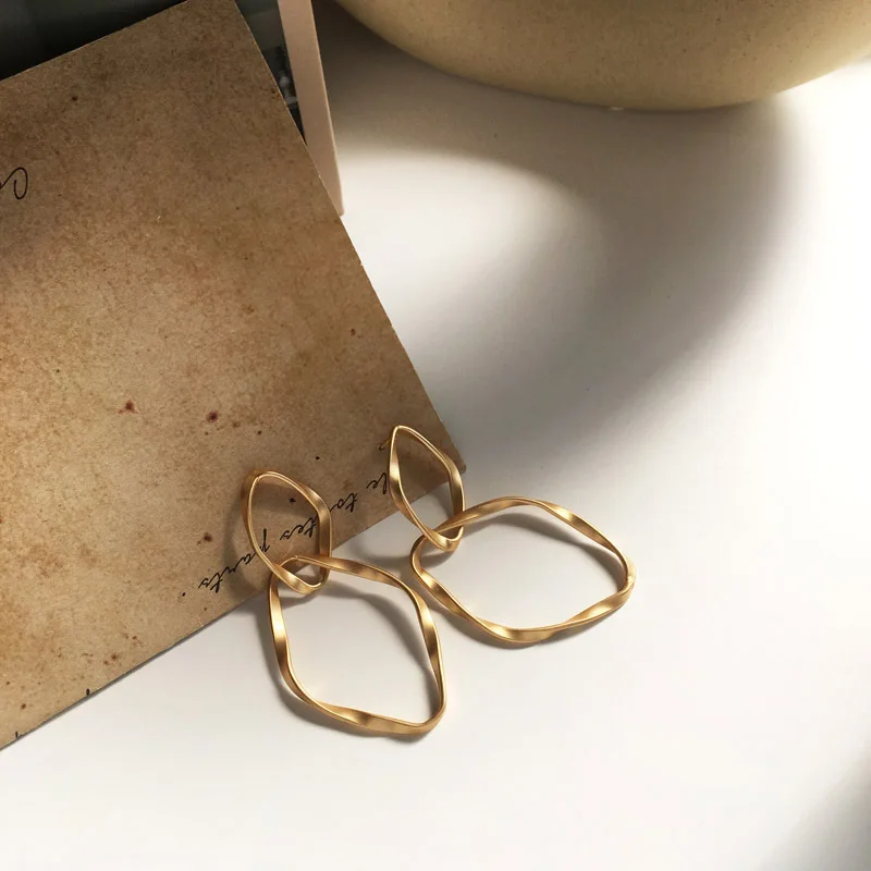 Модные крупные серьги 2019 большие геометрические для женщин Подвесные гвоздики