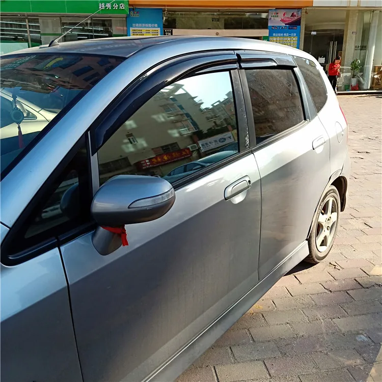 Козырек на вентиляционное отверстие для Honda Fit Jazz пластиковый отражающий козырек