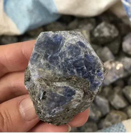 

Натуральный Синий корунд необработанные драгоценные камни образец кристаллического минерала коллекция камней