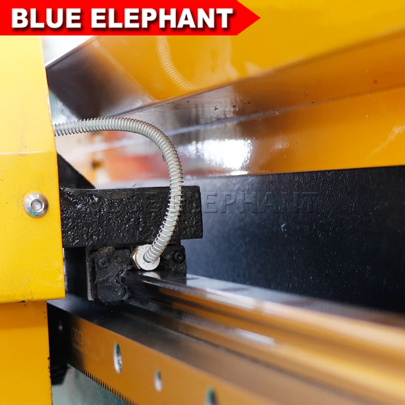 Мощный деревообрабатывающий фрезерный станок 1325 большой с ЧПУ для гравировки