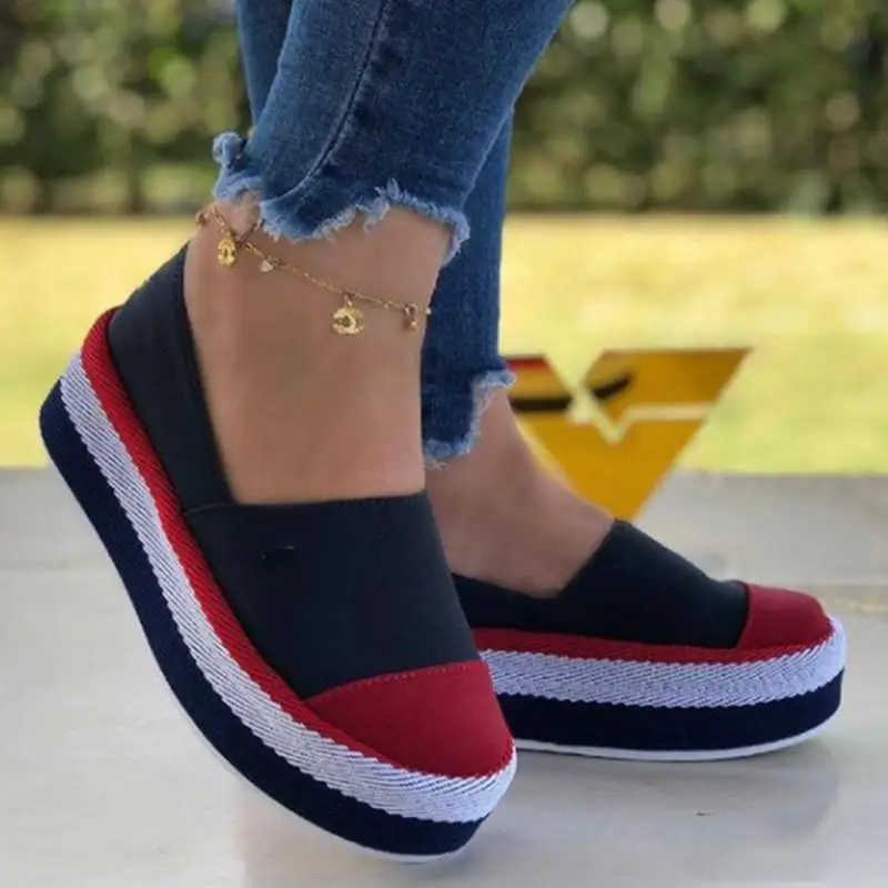 

Women's Fashion Color Matching Canvas Simple Slip-on Round Toe Flat-heeled Platform Comfortable Casual All-match Out Shoes 2021