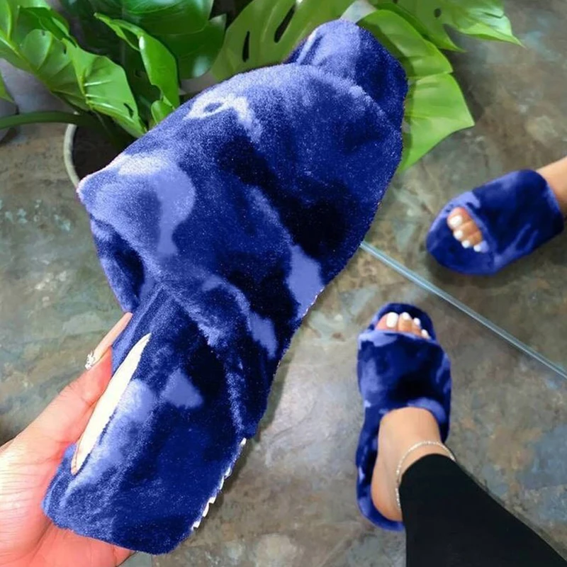 Женские меховые шлепанцы теплые тапочки на толстой подошве с принтом граффити