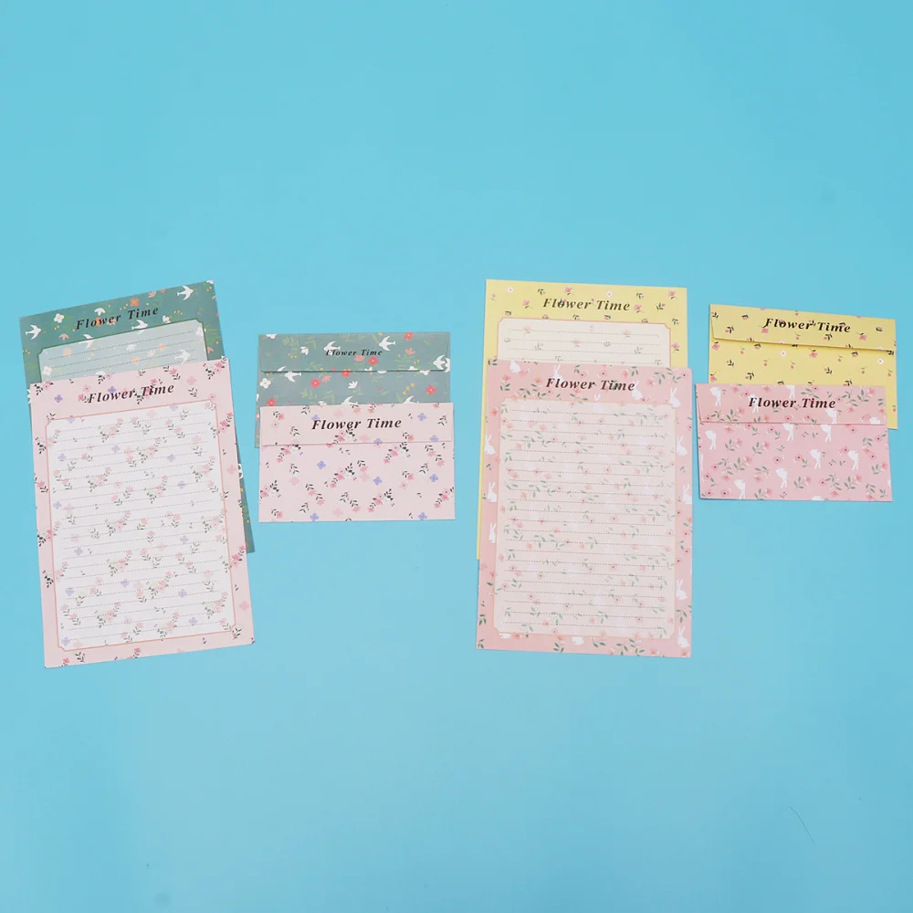 

8 Sets Floral Patterns Envelope and Letter Paper Lovely Writing Stationery Envelopes Kit (Random Pattern)