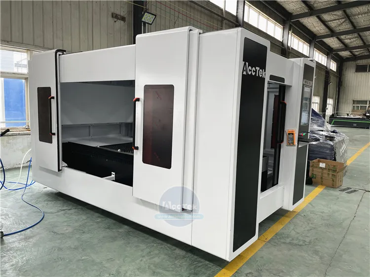 Small Work Table New Design 1000*2000mm Enclosed Laser Cutter machine for Stainless Sheet 4mm |