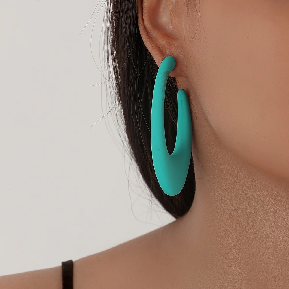 

2021 trend atmosphere exaggerated fluorescent color frosted C-shaped large earrings niche design simple Earrings girl