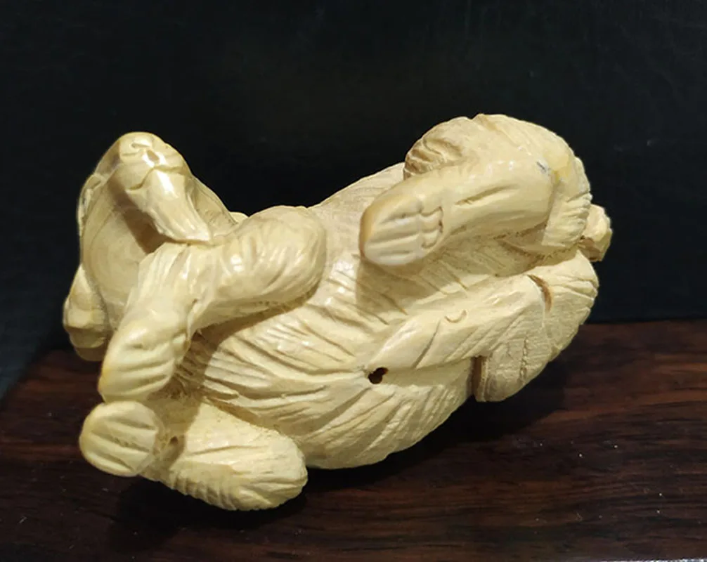 

Q4202 - 2'' Hand Carved Japanese Boxwood NetsukeFigurine Carving : Rest Goat