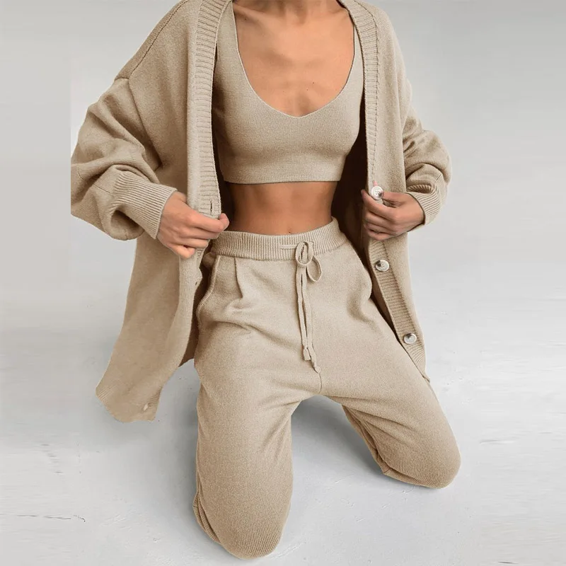 

2021 knitted jacket solid color fashion long-sleeved temperament complexion urban casual cardigan three-piece suit