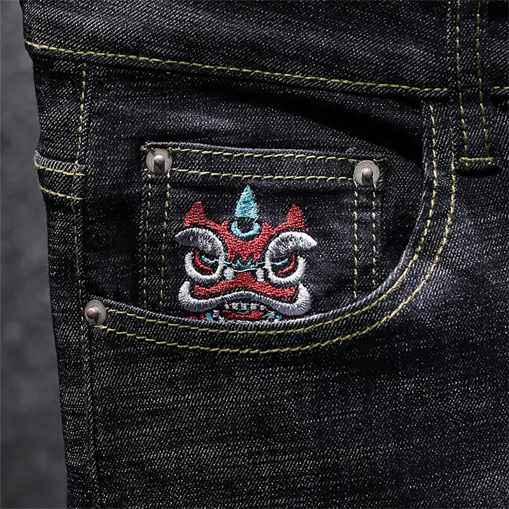 EH·MD® 2020 Red Ear Denim Lion Head Embroidery Pattern Jeans Men's Chinese Retro Small Straight Loose Black Trousers Golden Silk