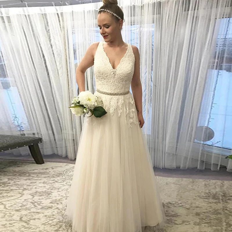 

Женское свадебное платье-трапеция Weilinsha, мягкое фатиновое платье с V-образным вырезом, кружевной аппликацией и бисером, без рукавов, для неве...