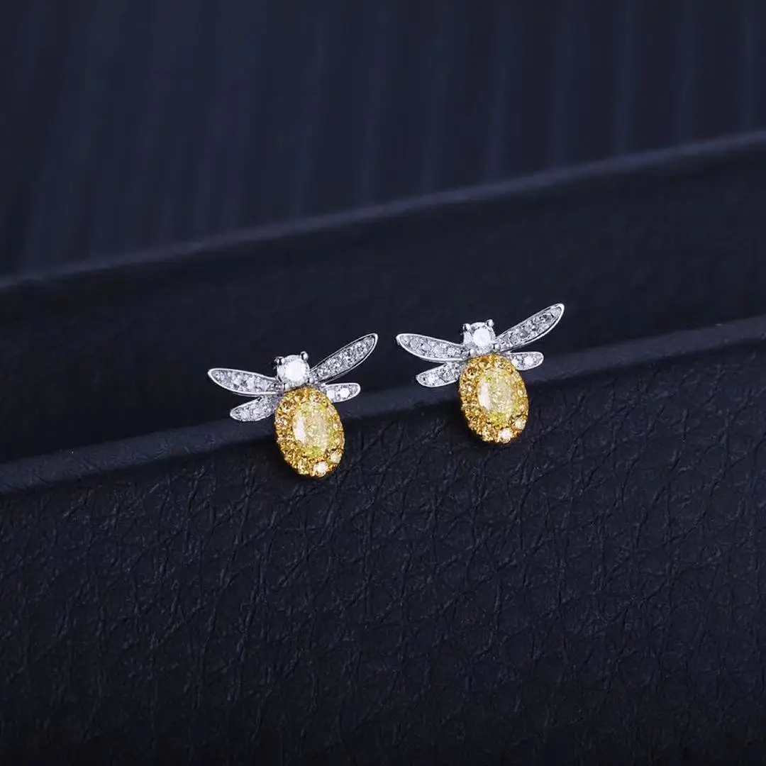 

Серьги с натуральными драгоценными камнями бриллиантами, карат