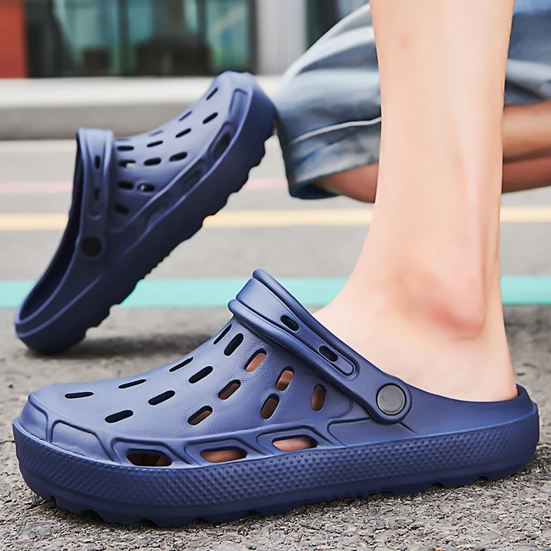

Summer High Quality Tasteless Perforated Shoes Large Men's Sandals Light Outdoor Beach Vacation Sandals Casual Shoes