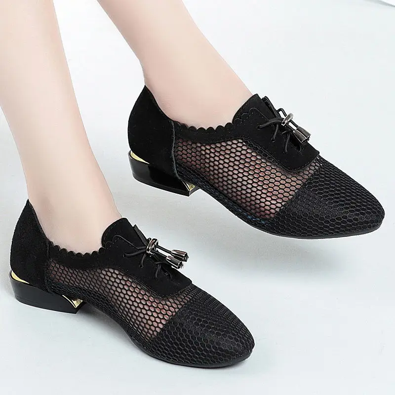 

Summer New Breathable Casual Soft Leather Low Hee Hollow-out Closed Toe Sandal Mesh Shoe Fashion All-Matching Women's Shoes