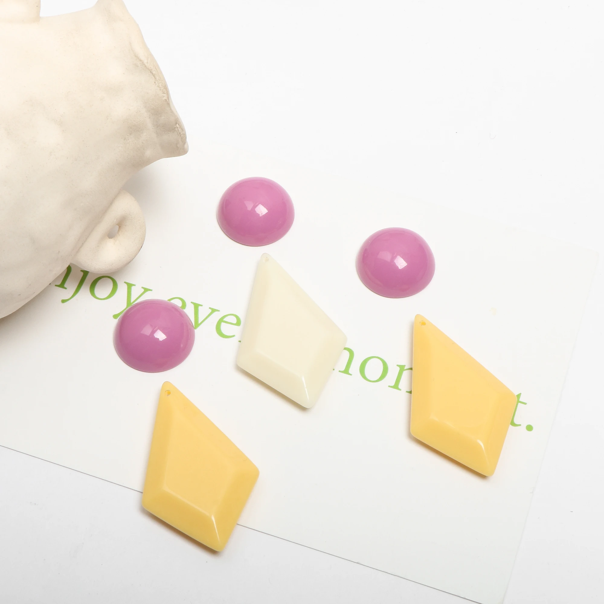 Круглый патч из твердой смолы с бриллиантами для кремового мороженого сделай сам