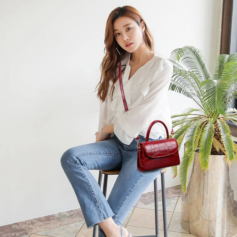 

2020 New Simple bag Alligator shoulder bag Fashionable versatile messenger bag Pu fashion handbag Foreign style small square bag