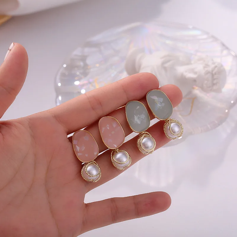 

Ins temperament joker ms pearl earring senior feeling design earrings