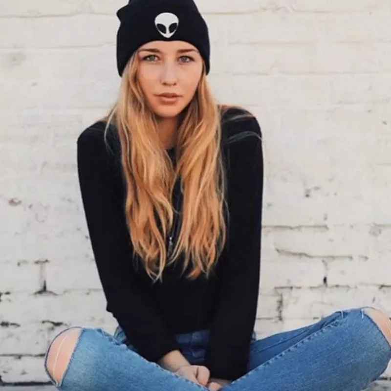 Вязаная шапка с вышивкой инопланетянина уличная черепом зимняя теплая шерстяная