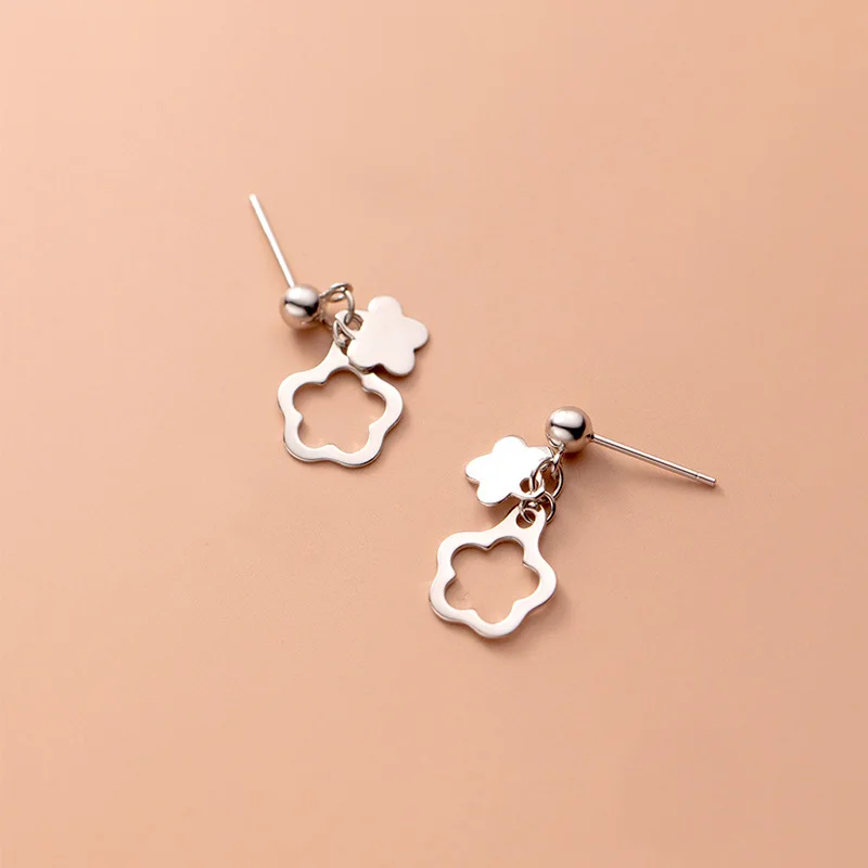 

Серьги-гвоздики женские из серебра 925 пробы с полым цветком