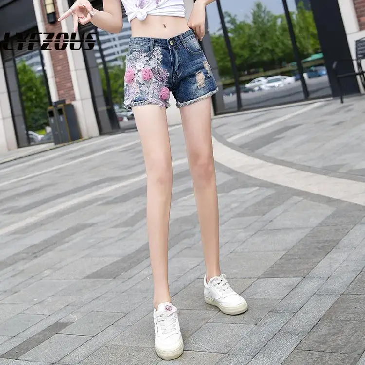 

Embroidery Ripped Denim Shorts Women 3d Floral High Waist Jeans Short Femme 2020 Frayed Hole Jean Shorts Summer Shorts Feminino