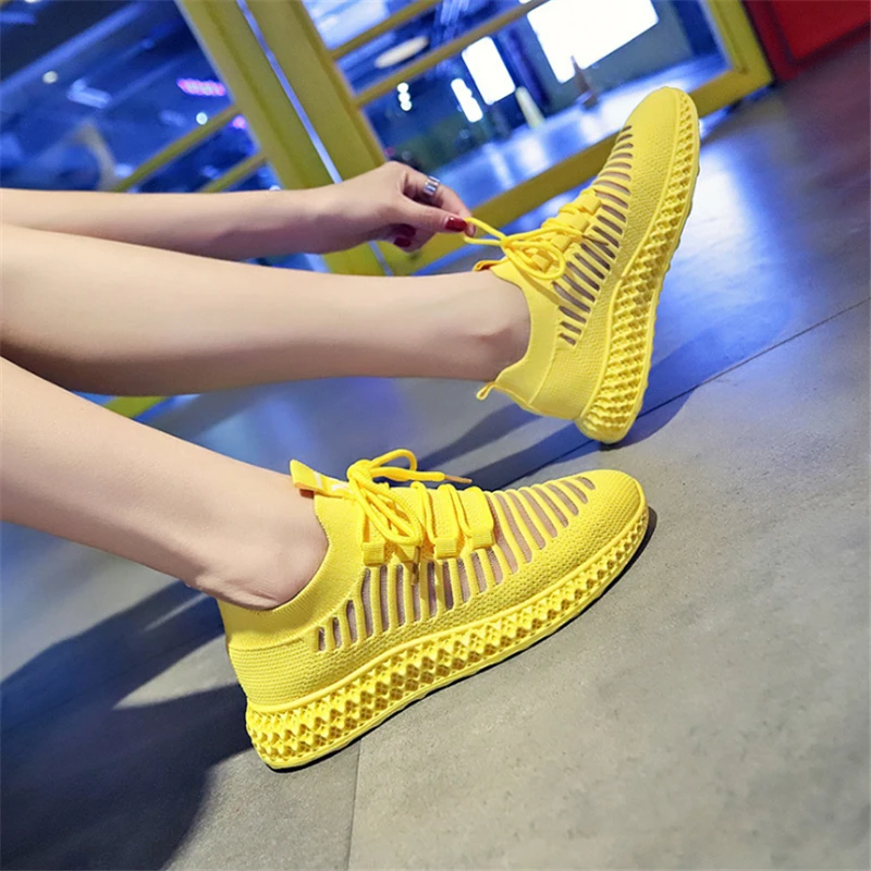 

2020 New Stylish Women Breathable Running Shoes Outdoor Jogging Walking Lightweight Shoes Comfortable Sports Sneakers