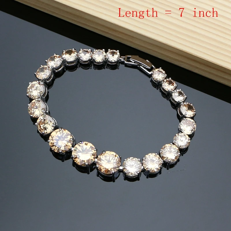 Комплект из колье и серёг серебра 925 пробы с топазом