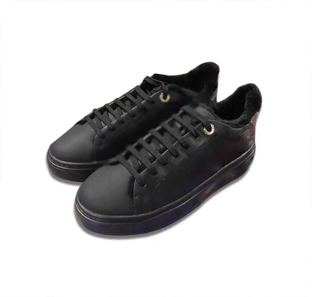 

High-quality women's leather with wool warm trendy sneakers