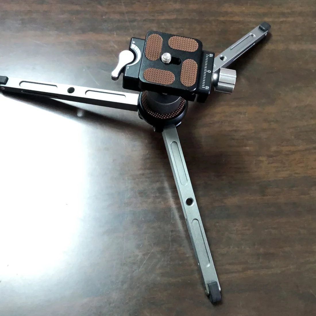 Подставка для телефона BGNing легкий настольный мини штатив смартфона фото и