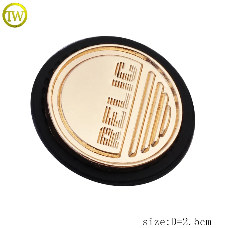 Известный бренд на заказ этикетка из натуральной кожи с металлическим логотипом