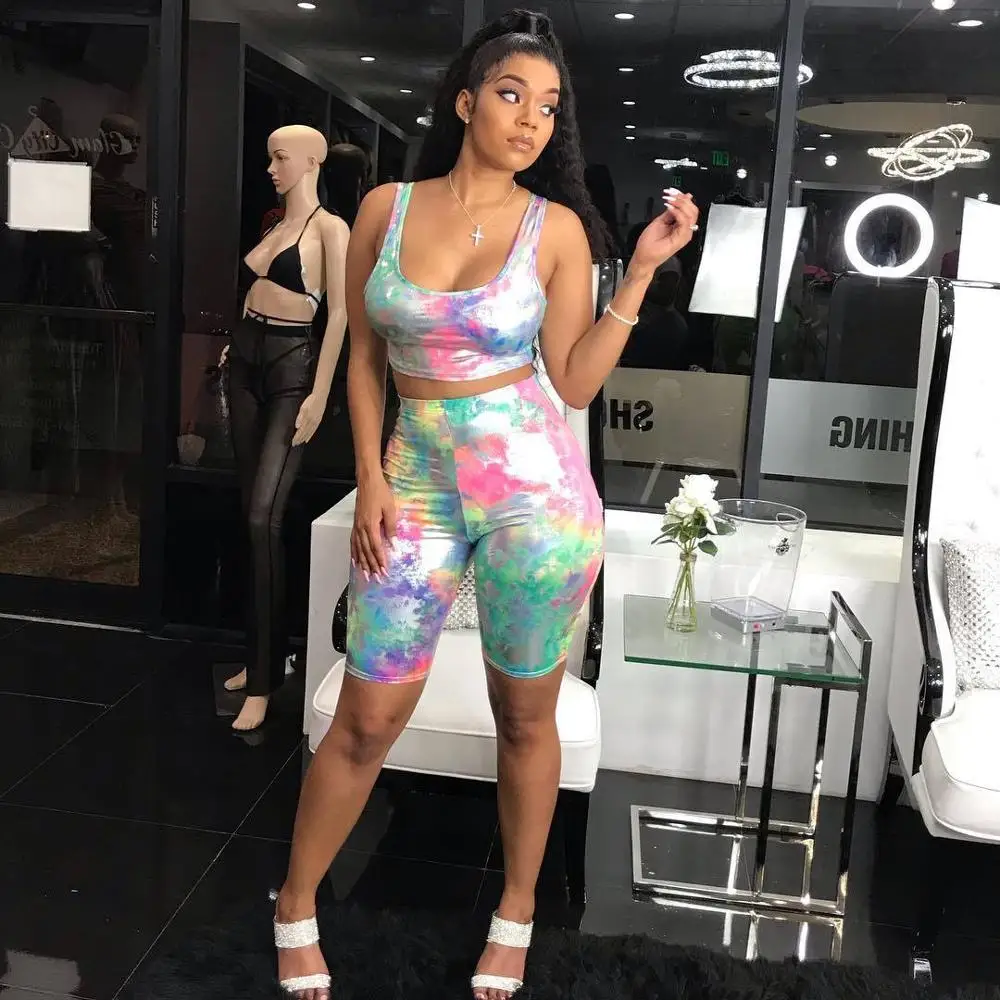 Женский комплект из двух предметов укороченный топ с завышенной талией и шорты