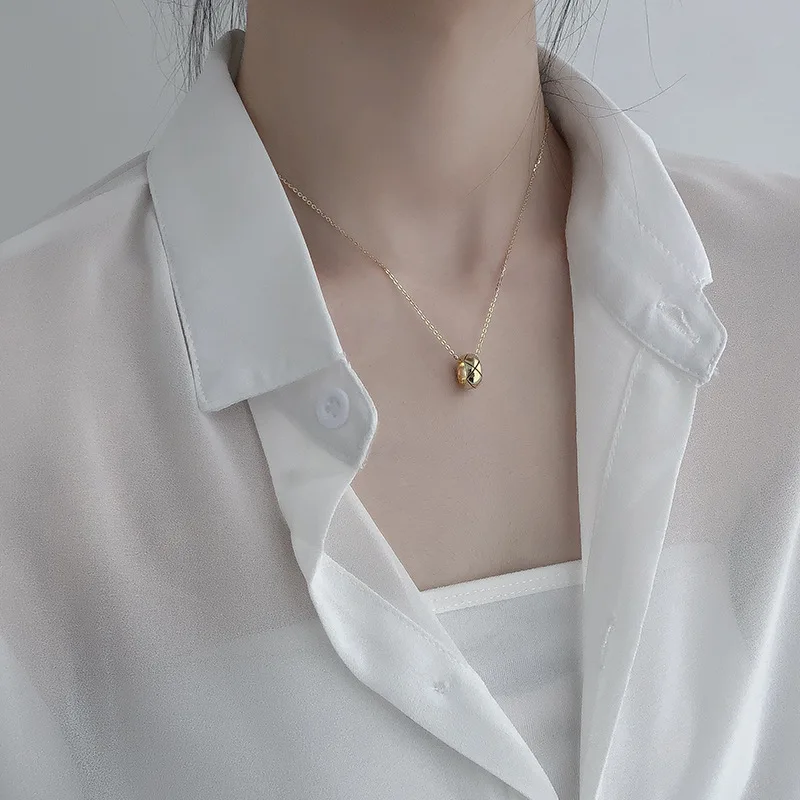 

MEYRROYU Sterling Silver Exquisite Birthday Party Gold Necklace For Women Simple Diamond Round Bead Pendant Jewelry Cеребро 925