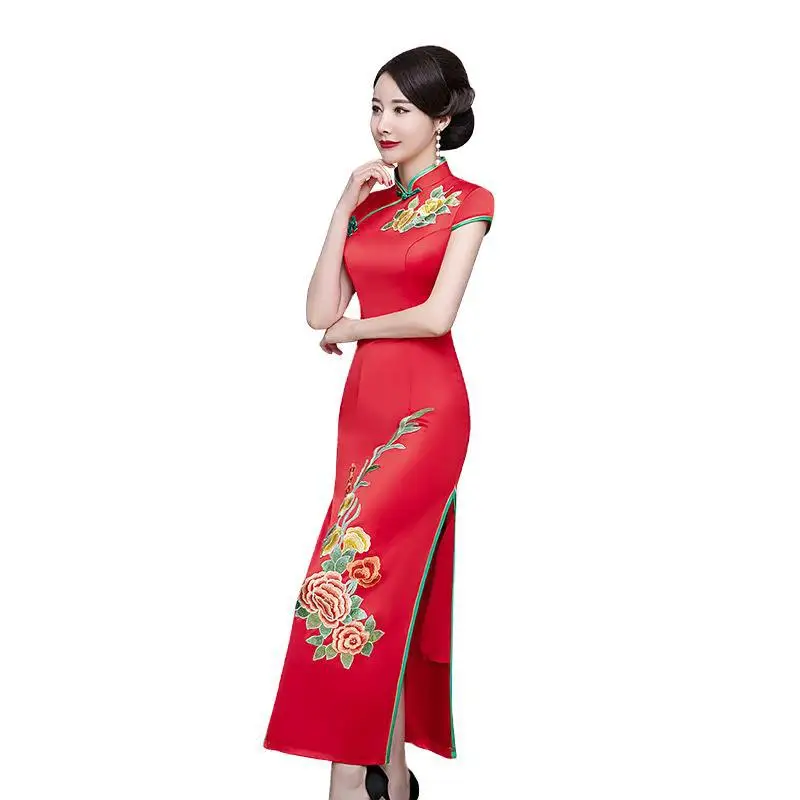 

Women Elegant Flower Appliques Long Qipao Exquisite Mandarin Collar Chinese Formal Party Dress Short Sleeve Novelty Cheongsam