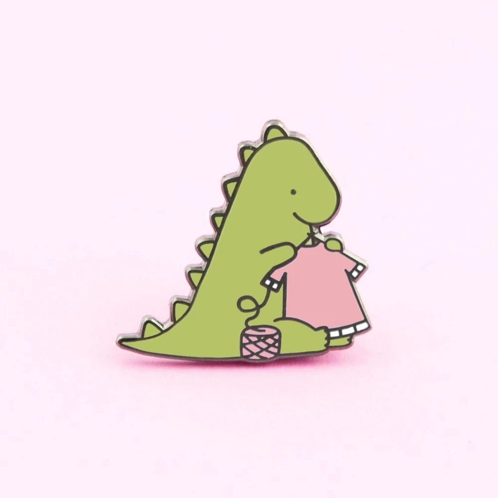 

Cute Dinosaur Knitting Hard Enamel Pin Fashion Pastel Cartoon Animal Creativity Weaving Talent Medal Brooch Jewelry Unique Gift